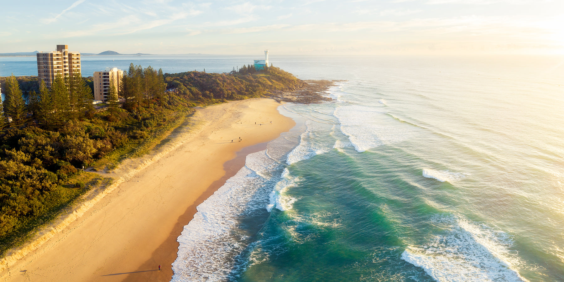 Golden Lighthouse- Point Cartwright - Dave Wilcock Photography